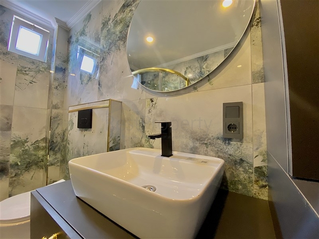 شقة 2+1 في وسط ألانيا مع إطلالة بانورامية على البحر