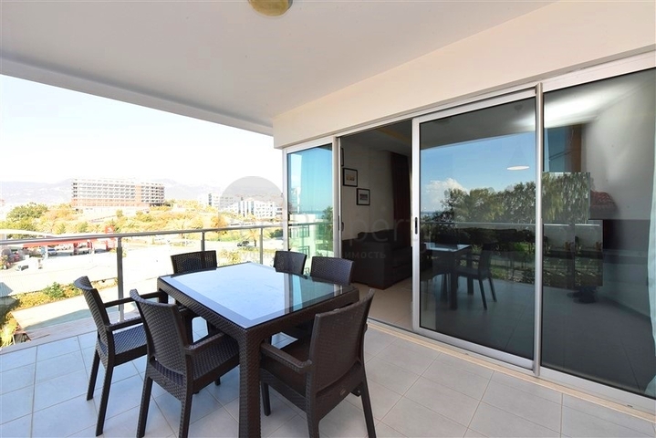 شقة 2+1 مطلة على البحر في منطقة كستل