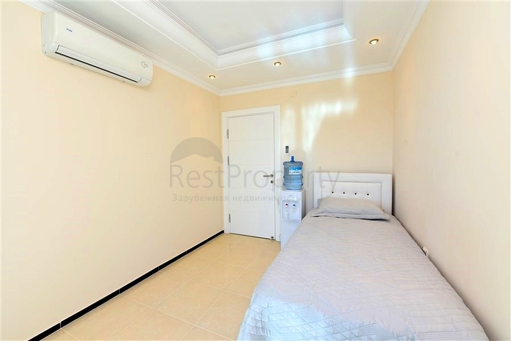 بنتهاوس دوبلكس 4 + 1 في منطقة كستل ، على بعد 20 متر فقط من البحر