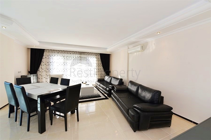 بنتهاوس دوبلكس 4 + 1 في منطقة كستل ، على بعد 20 متر فقط من البحر