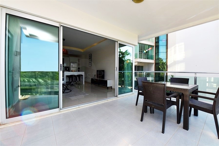 شقة فسيحة بغرفة نوم واحدة على بعد 50 مترا من البحر