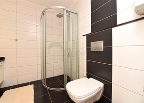 شقة فسيحة بغرفة نوم واحدة على بعد 50 مترا من البحر