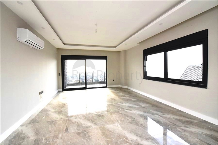 3 + 1 فيو بنتهاوس في وسط ألانيا