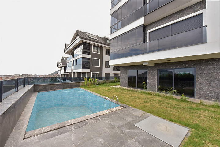 3 + 1 فيو بنتهاوس في وسط ألانيا