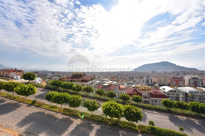 3 + 1 فيو بنتهاوس في وسط ألانيا