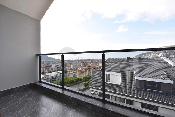 3 + 1 فيو بنتهاوس في وسط ألانيا