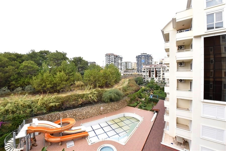 شقة فسيحة ومشرقة 3 + 1 من المالك في حي أفسالار