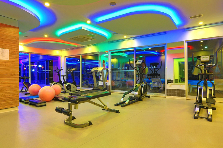 شقة فسيحة ومشرقة 3 + 1 من المالك في حي أفسالار