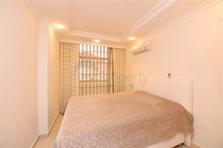 شقة فسيحة ومشرقة 3 + 1 من المالك في حي أفسالار