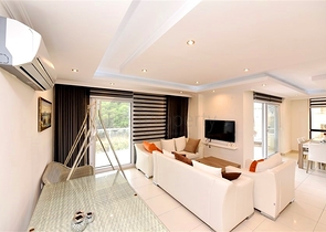 شقة فسيحة ومشرقة 3 + 1 من المالك في حي أفسالار