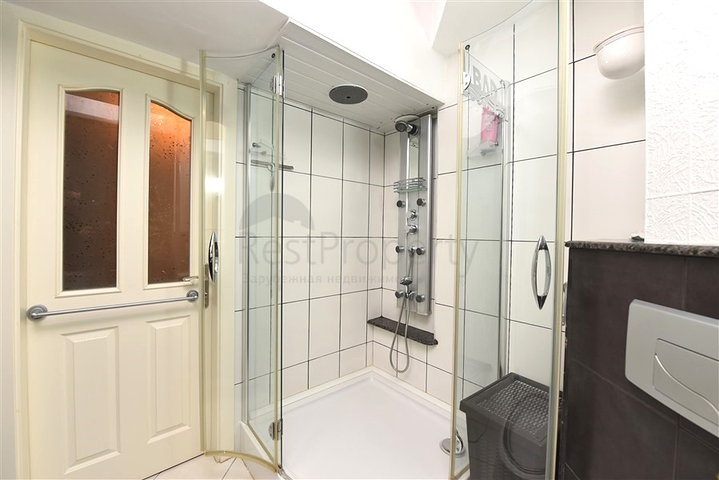 شقة 2 + 1 100 متر من البحر