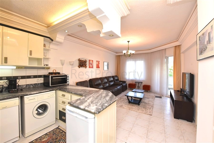 شقة 2 + 1 100 متر من البحر