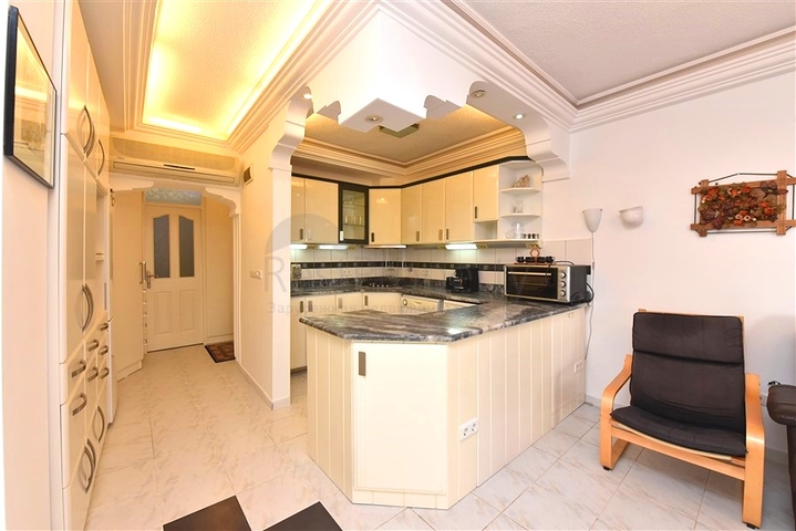 شقة 2 + 1 100 متر من البحر