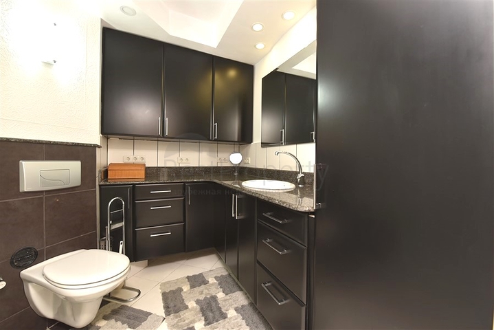 شقة 2 + 1 100 متر من البحر