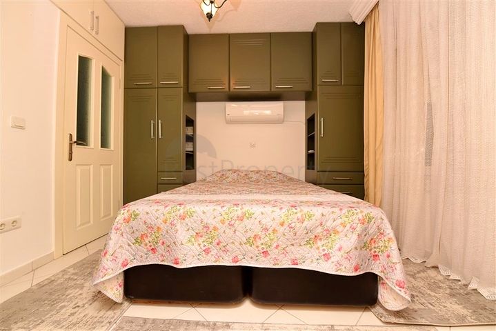 شقة 2 + 1 100 متر من البحر