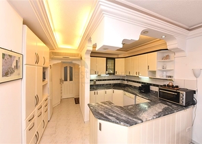 شقة 2 + 1 100 متر من البحر