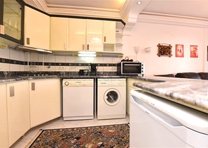 شقة 2 + 1 100 متر من البحر