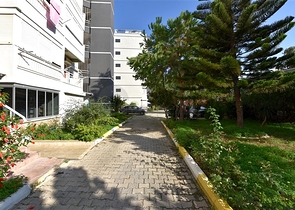 شقة 2 + 1 100 متر من البحر