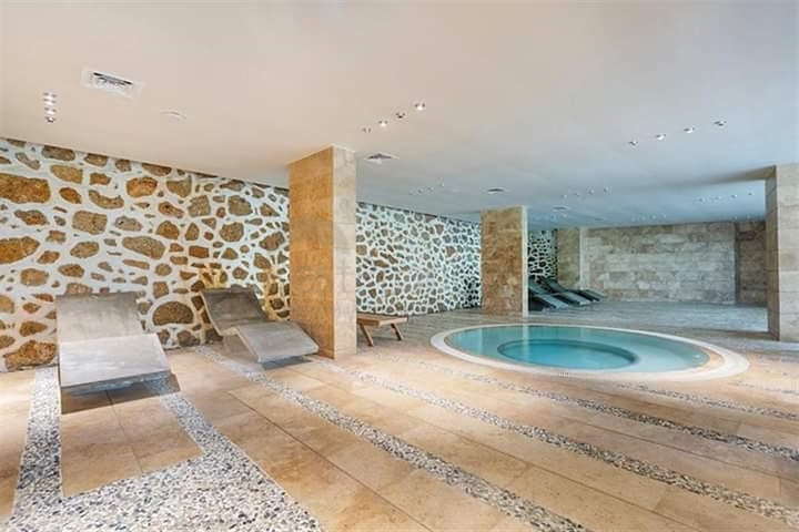 شقة فسيحة بغرفة نوم واحدة في مجمع سكني مع بنية تحتية متطورة في كيستيل