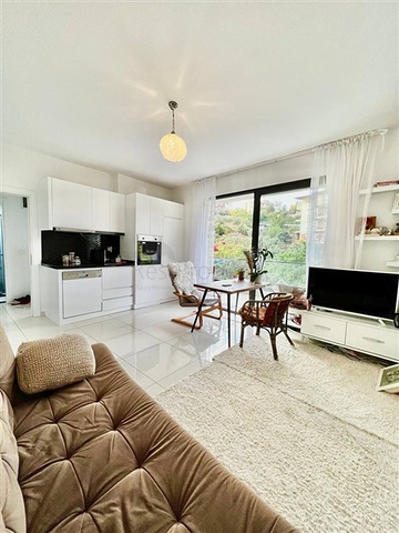 شقة فسيحة بغرفة نوم واحدة في مجمع سكني مع بنية تحتية متطورة في كيستيل