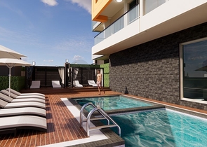 شقة 1+1 في أحد المجمعات الجديدة في منطقة محمودلار