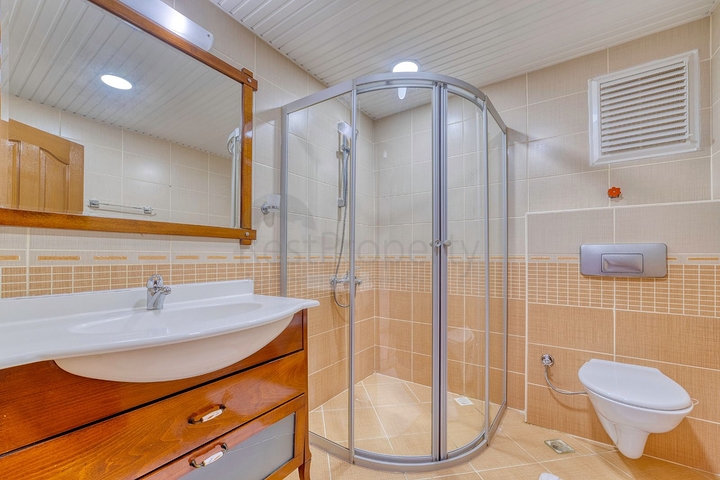 شقة 2 + 1 مع إطلالة بانورامية على البحر