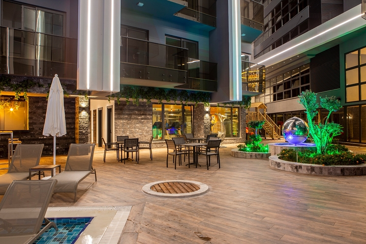 شقة 1+1 في مجمع النخبة على شاطئ كليوباترا من المالك