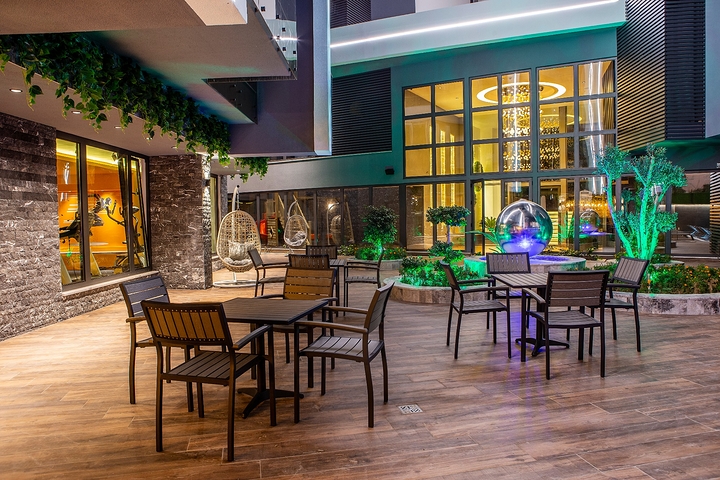 شقة 1+1 في مجمع النخبة على شاطئ كليوباترا من المالك