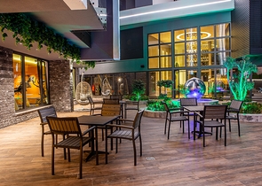 شقة 1+1 في مجمع النخبة على شاطئ كليوباترا من المالك