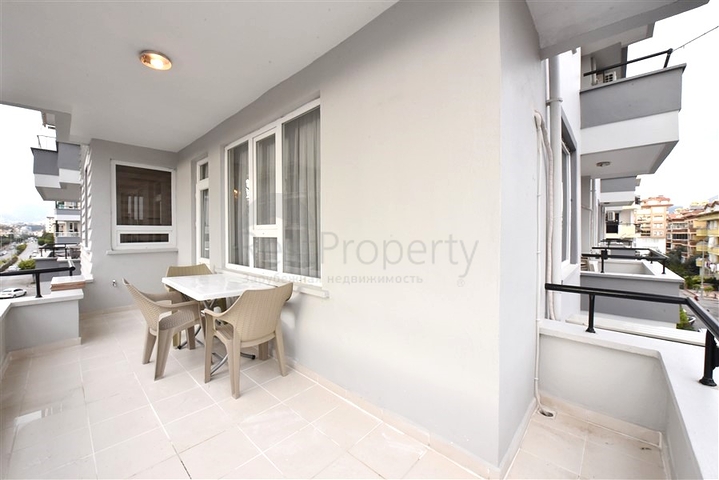 شقة مفروشة 2 + 1 في منطقة أوبا