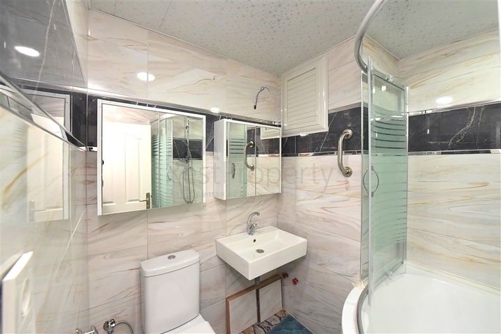 شقة مفروشة 2 + 1 في منطقة أوبا