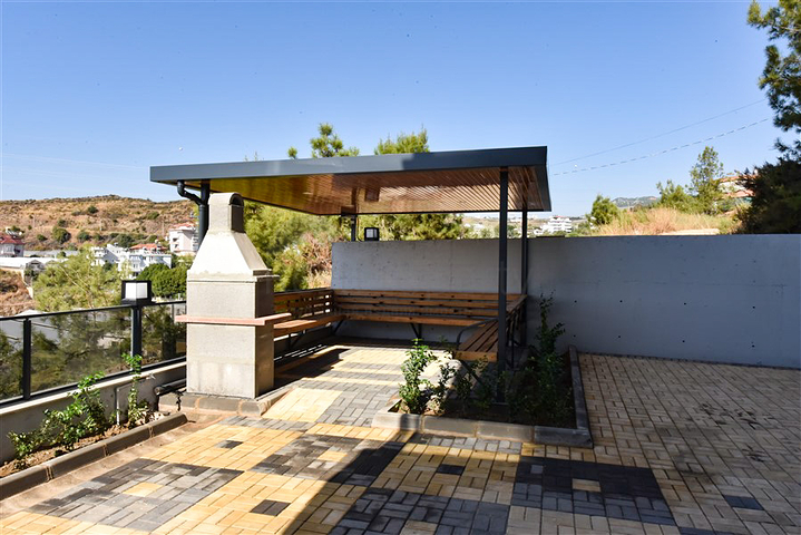 شقة 1+1 في منطقة كوناكلي في مجمع قيد الإنشاء