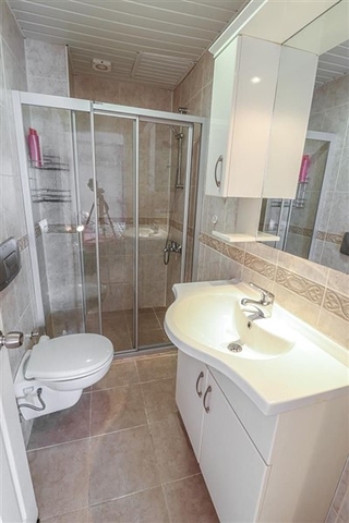 شقة 2+1 في منطقة جيجيلي ، 900 متر من البحر