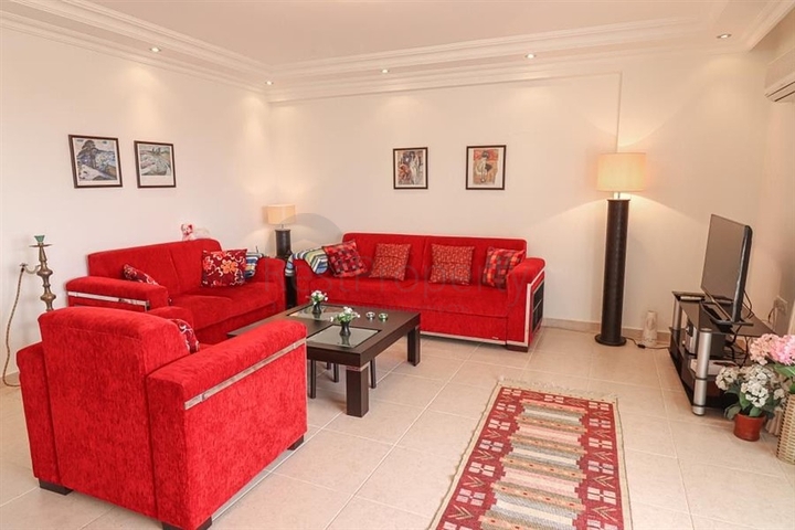 شقة 2+1 في منطقة جيجيلي ، 900 متر من البحر