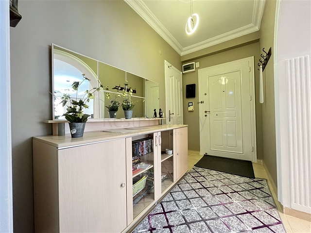 شقة مفروشة بغرفتي نوم في منطقة أوبا