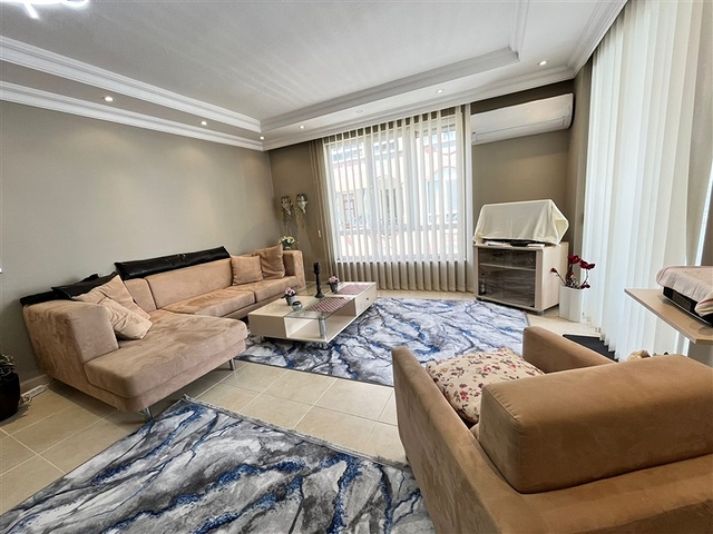 شقة مفروشة بغرفتي نوم في منطقة أوبا