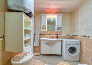 شقة مفروشة بغرفتي نوم في منطقة أوبا