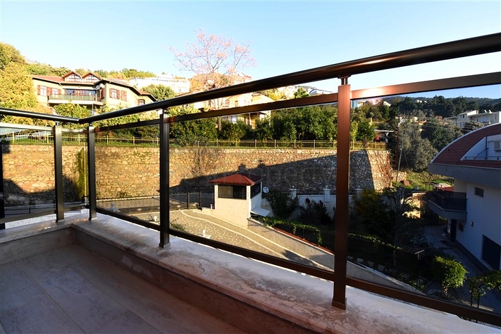 بنتهاوس مع إطلالة بانورامية على البحر الأبيض المتوسط بنتهاوس مع إطلالة بانورامية على البحر الأبيض المتوسط