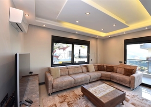 بنتهاوس مع إطلالة بانورامية على البحر الأبيض المتوسط بنتهاوس مع إطلالة بانورامية على البحر الأبيض المتوسط