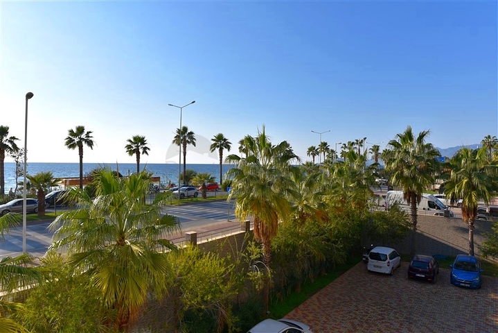 بنتهاوس 3+1 مطل على البحر الأبيض المتوسط في محمودلار