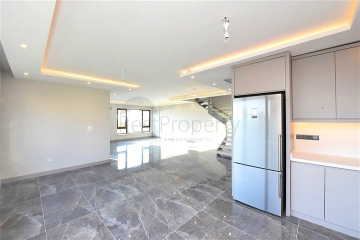 بنتهاوس 3+1 مطل على البحر الأبيض المتوسط في محمودلار