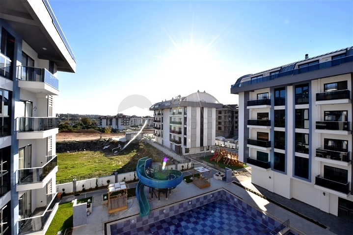 شقة مريحة 1 + 1 في مجمع مع بنية تحتية متنوعة في منطقة أوبا