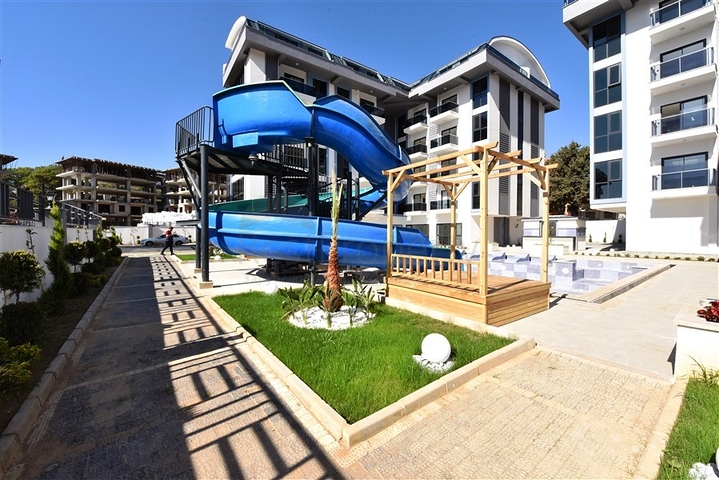 شقة مريحة 1 + 1 في مجمع مع بنية تحتية متنوعة في منطقة أوبا