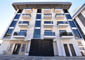 شقة مريحة 1 + 1 في مجمع مع بنية تحتية متنوعة في منطقة أوبا