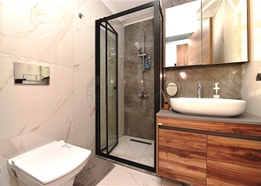 شقة مريحة 1 + 1 في مجمع مع بنية تحتية متنوعة في منطقة أوبا