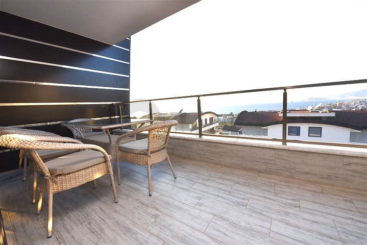 بنتهاوس 2 + 1 مع مناظر خلابة في منطقة كارجيجاك بنتهاوس 2 + 1 مع مناظر خلابة في منطقة كارجيجاك