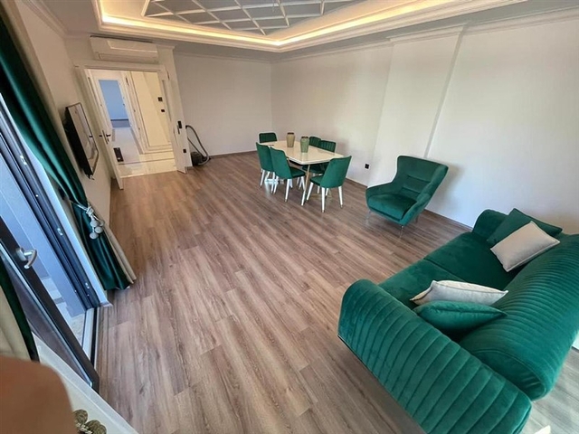 شقة فاخرة 3 + 1 مع مطبخ منفصل في الجزء المركزي من ألانيا