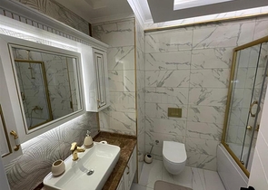 شقة فاخرة 3 + 1 مع مطبخ منفصل في الجزء المركزي من ألانيا