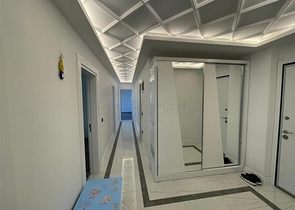 شقة فاخرة 3 + 1 مع مطبخ منفصل في الجزء المركزي من ألانيا