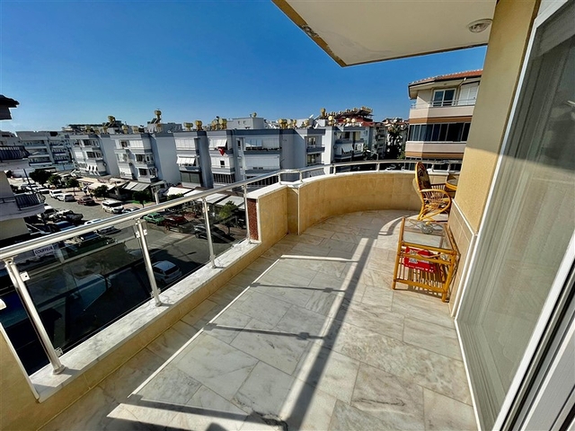 4 + 1 بنتهاوس في منطقة أوبا